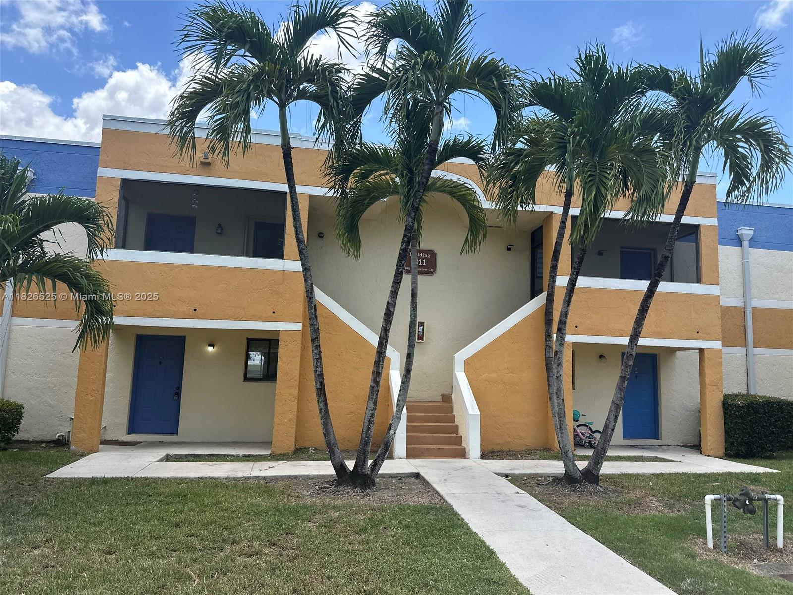 185 Lakeview Dr #102, Weston, Florida image 1