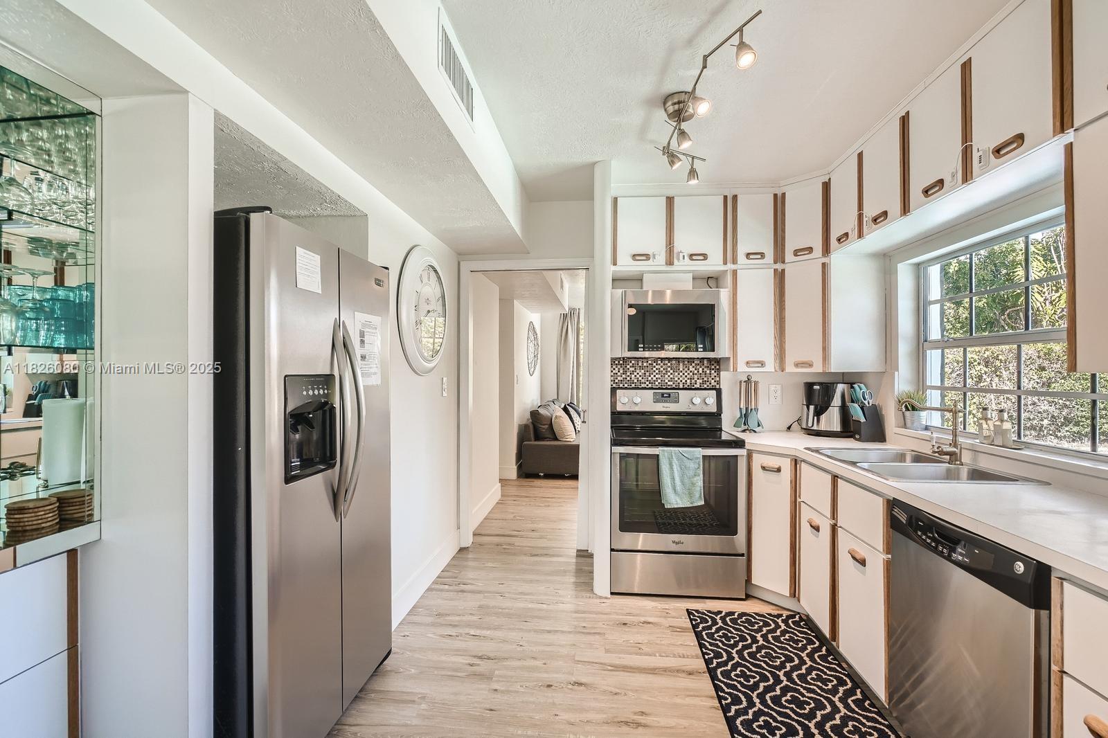 Property photo # 8