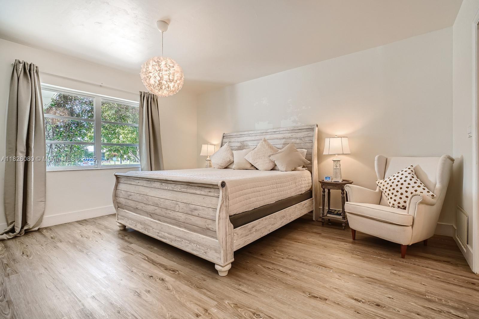 Property photo # 6
