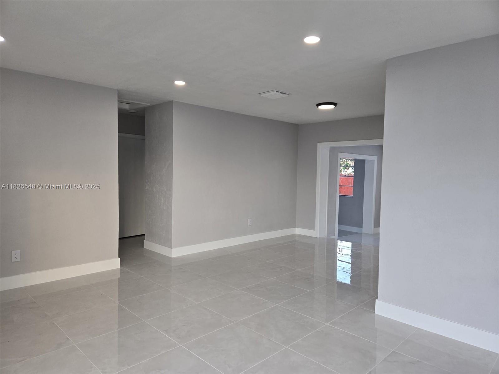 954 W 72nd Pl, Hialeah, Florida image 4