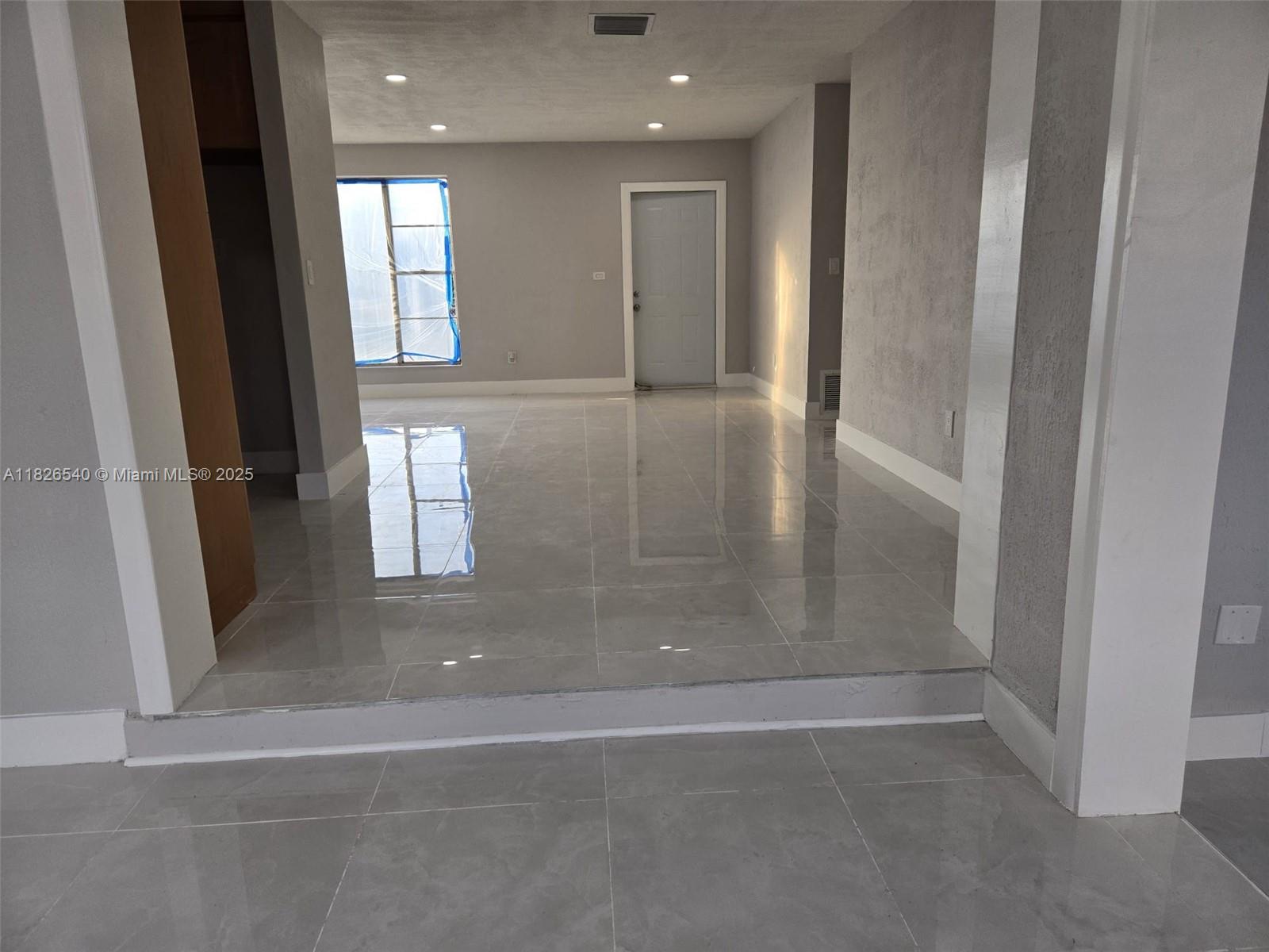 954 W 72nd Pl, Hialeah, Florida image 6