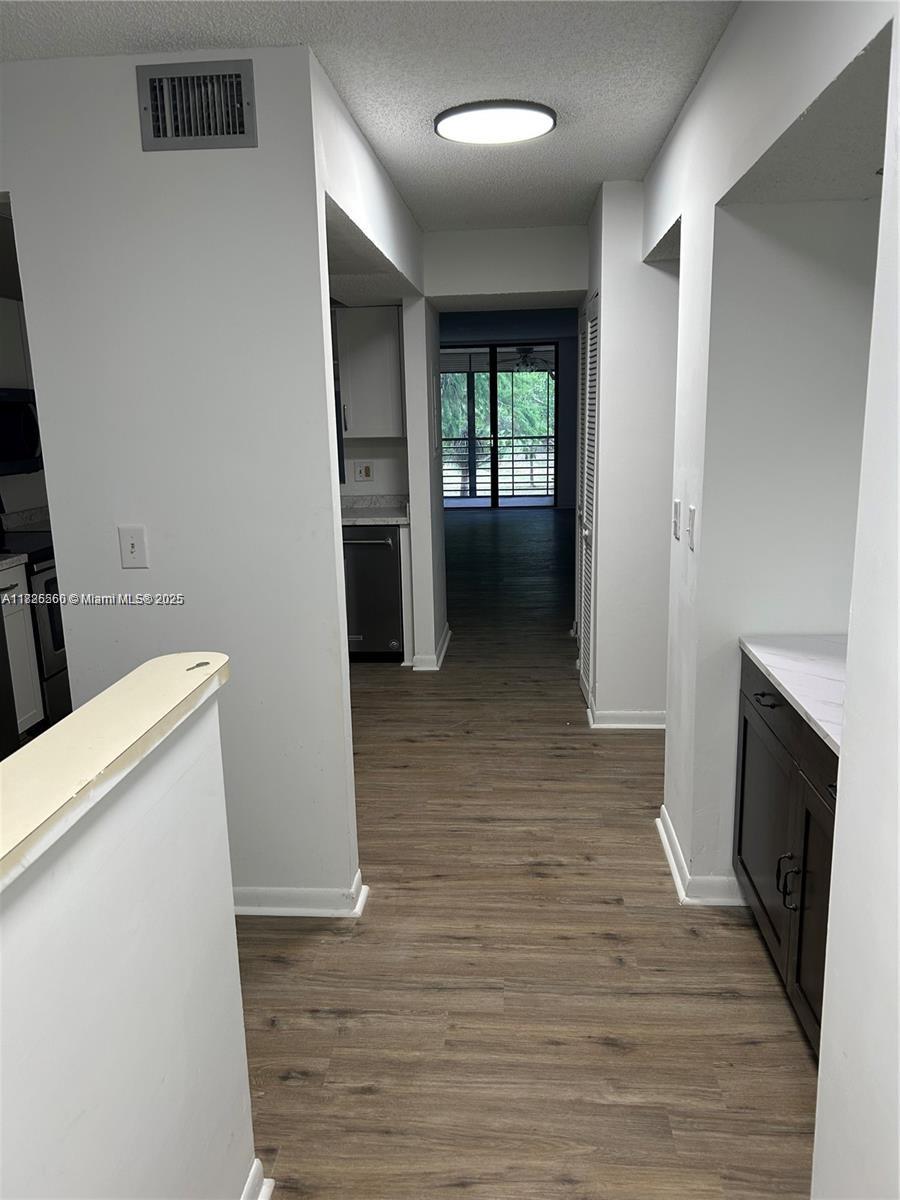 Residential, Tamarac, Florida image 12