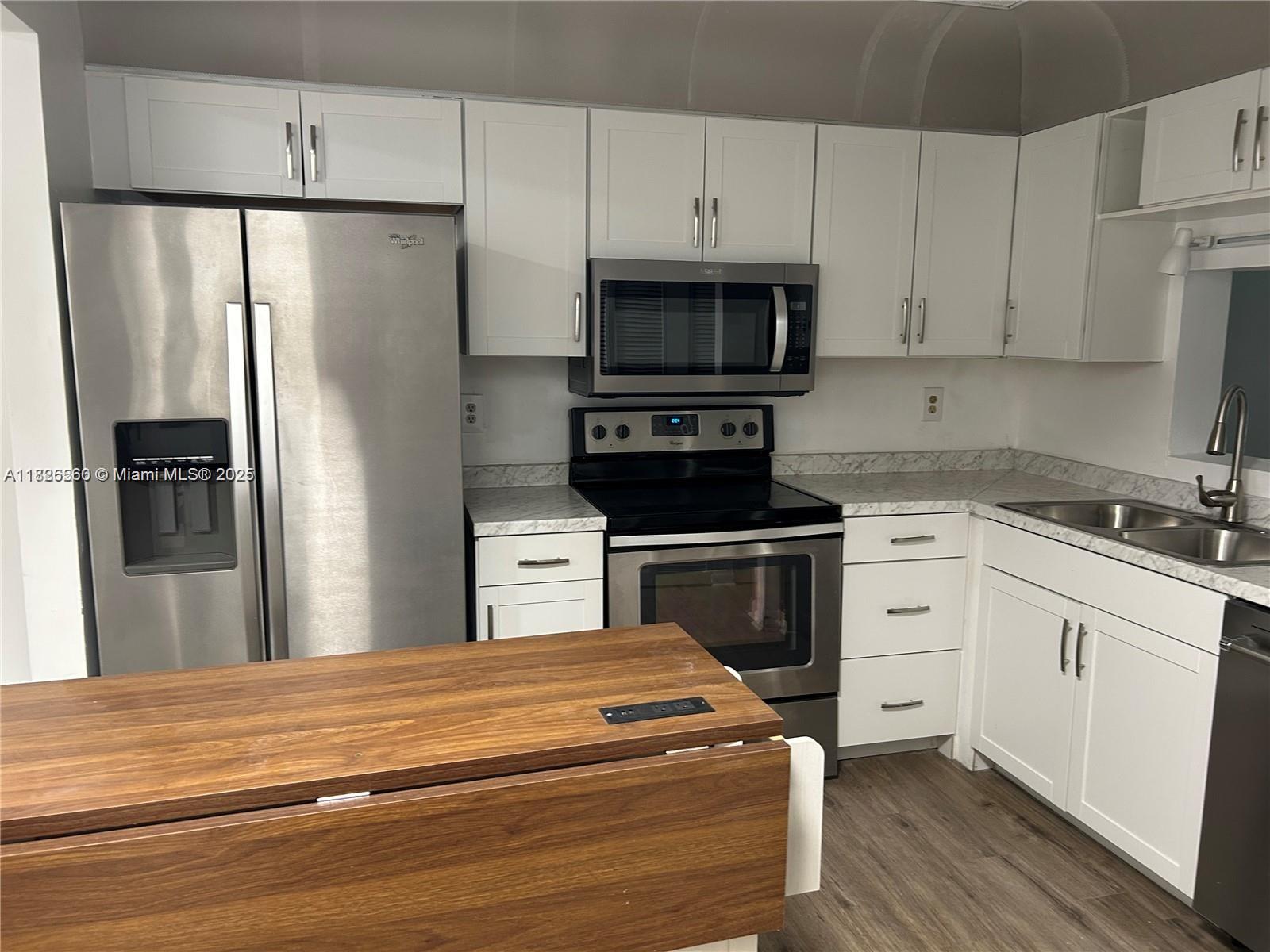 Residential, Tamarac, Florida image 7