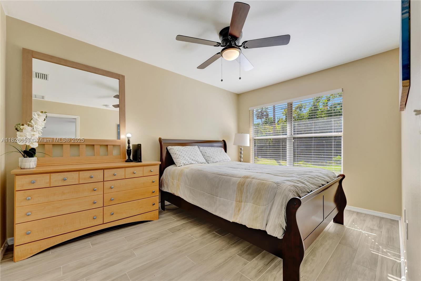2916 Woodcrest Dr, Sarasota, Florida image 9