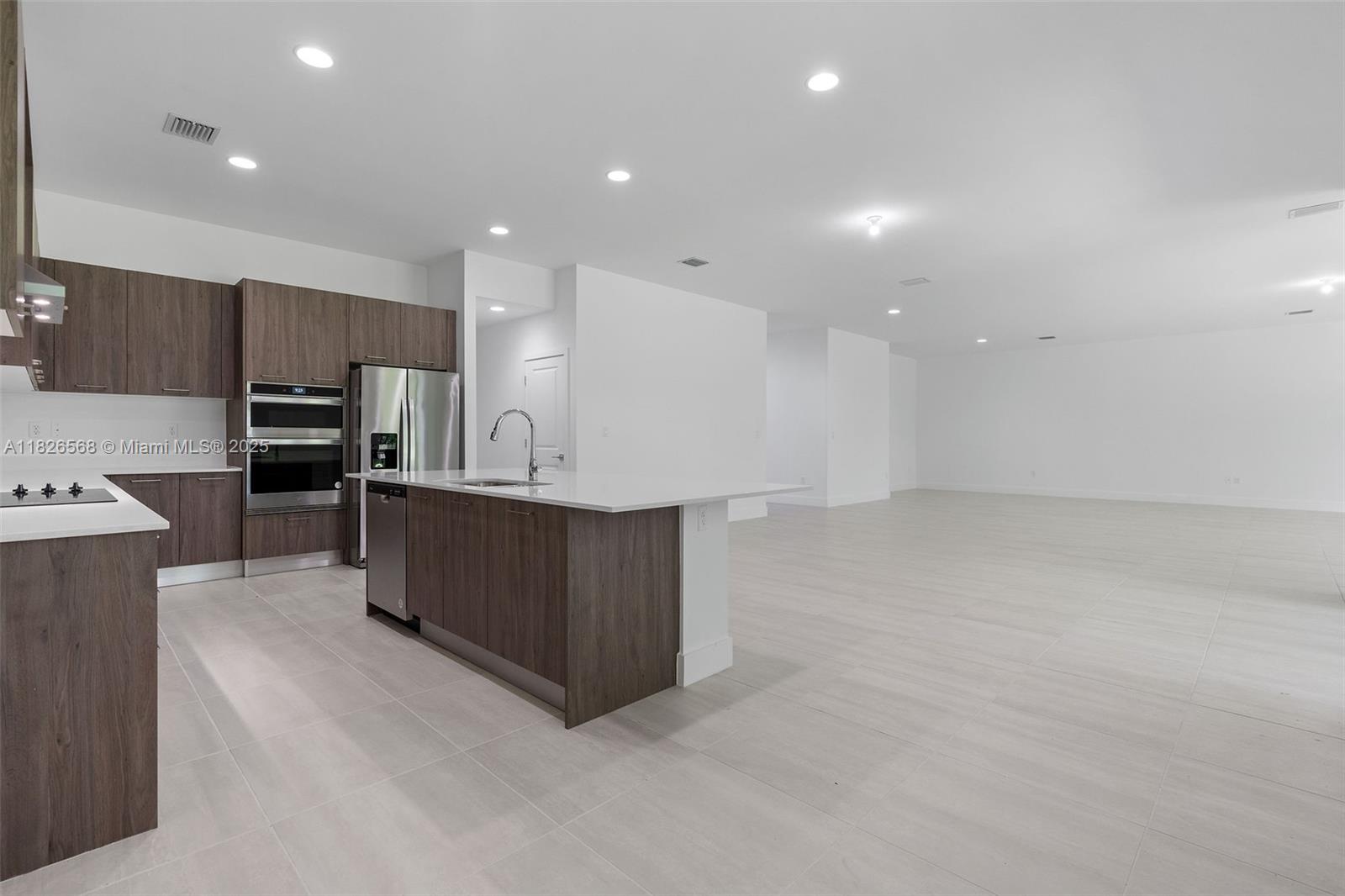 10456 SW 57th Ct, Cooper City, Florida image 9