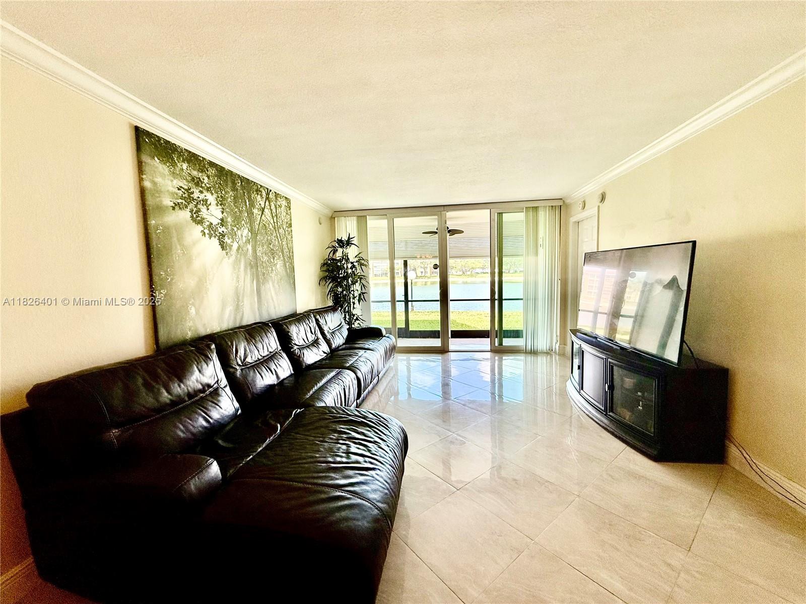 6404 Coral Lake Dr #104, Margate, Florida image 2