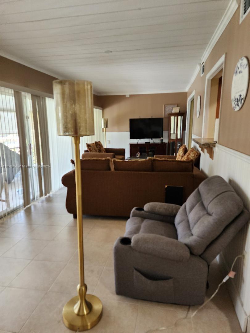 6311 NW 71st Ave, Tamarac, Florida image 11