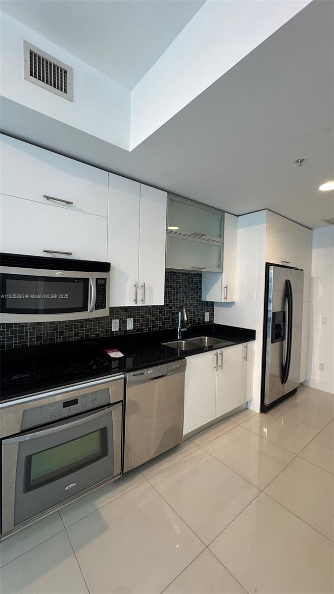 60 SW 13th St #2010, Miami FL 33130