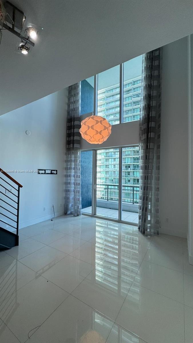 60 SW 13th St #2010, Miami FL 33130
