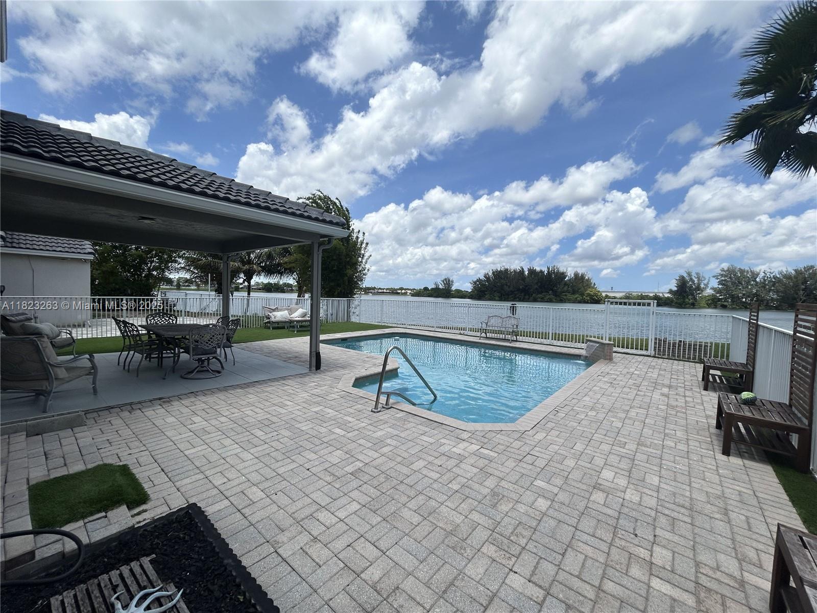 Property photo # 0