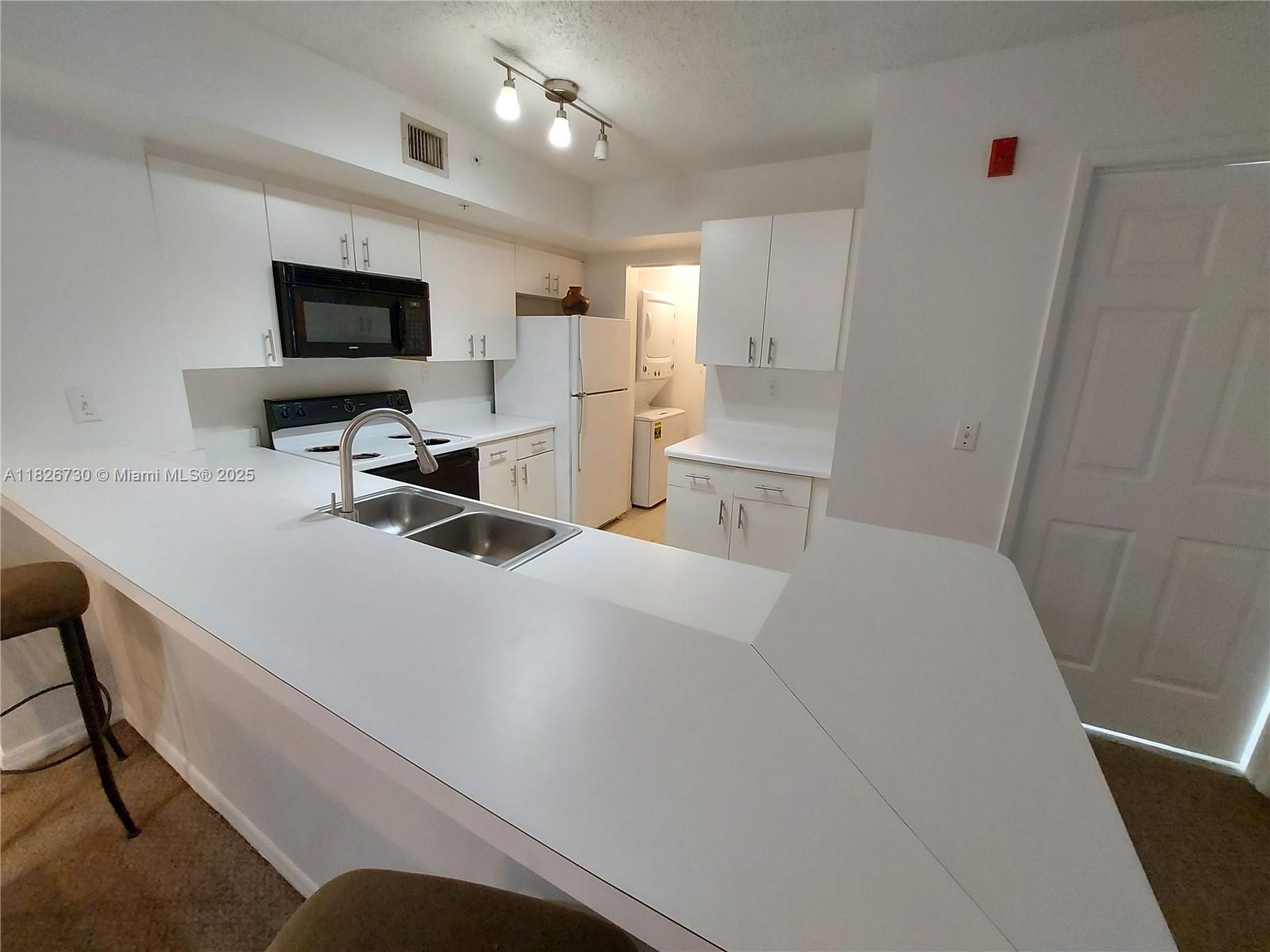 2640 S University Dr #125, Davie, Florida image 9