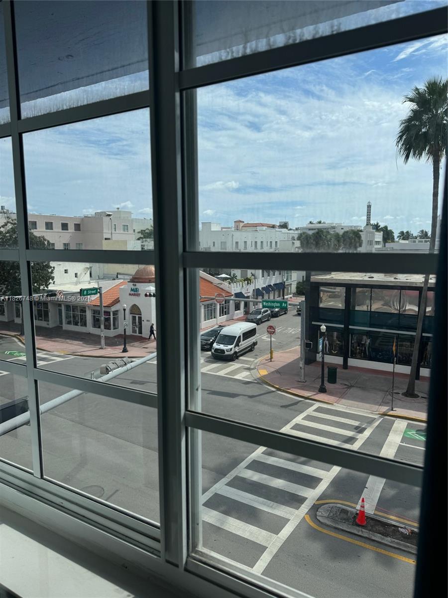 Residential, Miami Beach, Florida image 9
