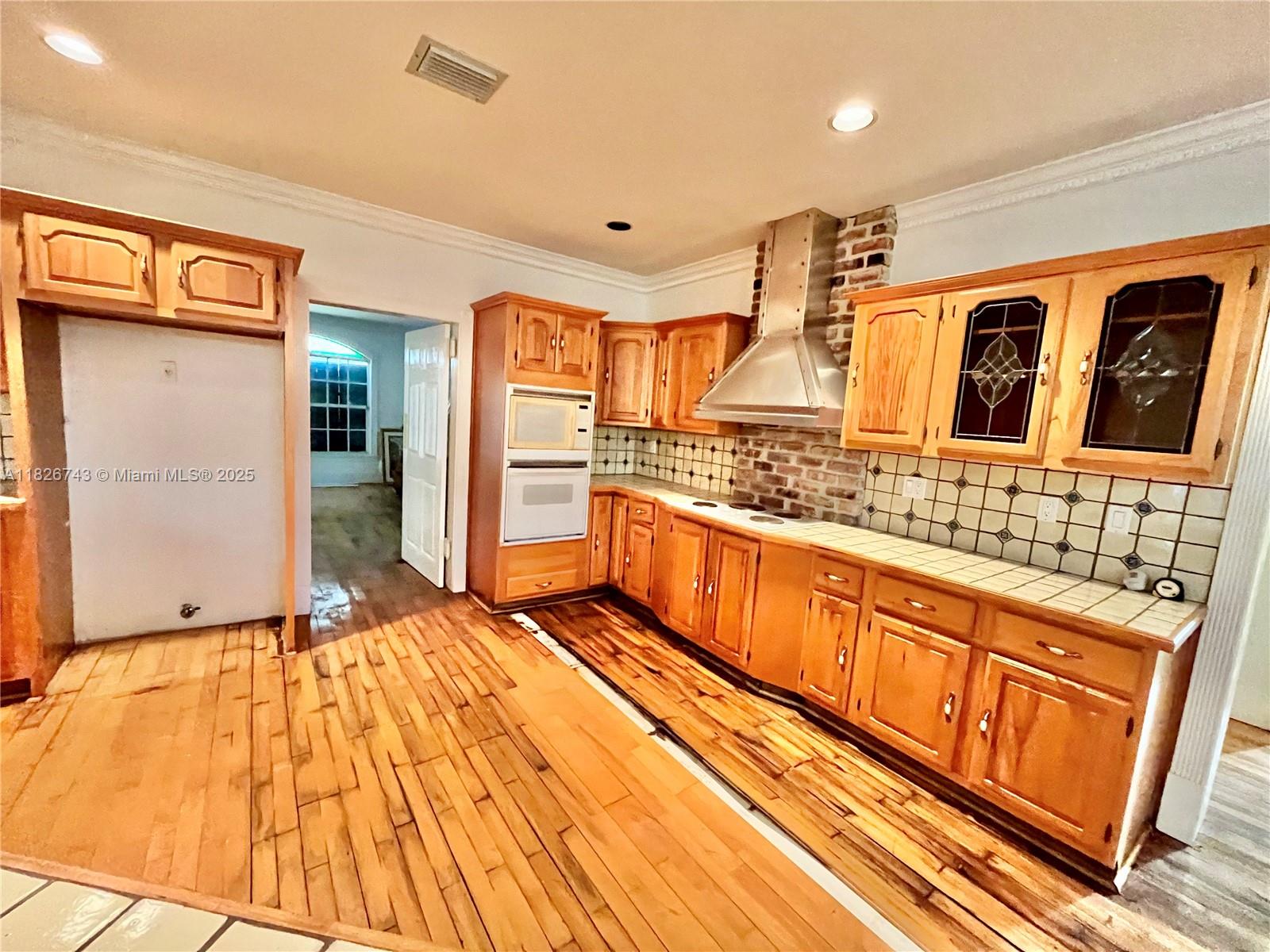 7235 S Prestwick Pl, Miami Lakes, Florida image 11