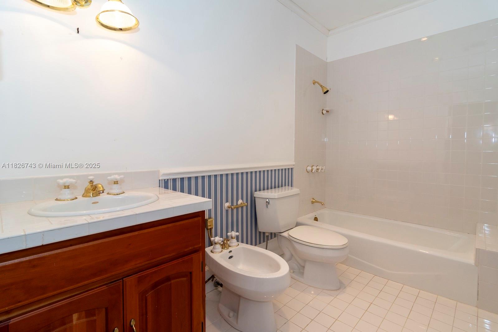 7235 S Prestwick Pl, Miami Lakes, Florida image 22