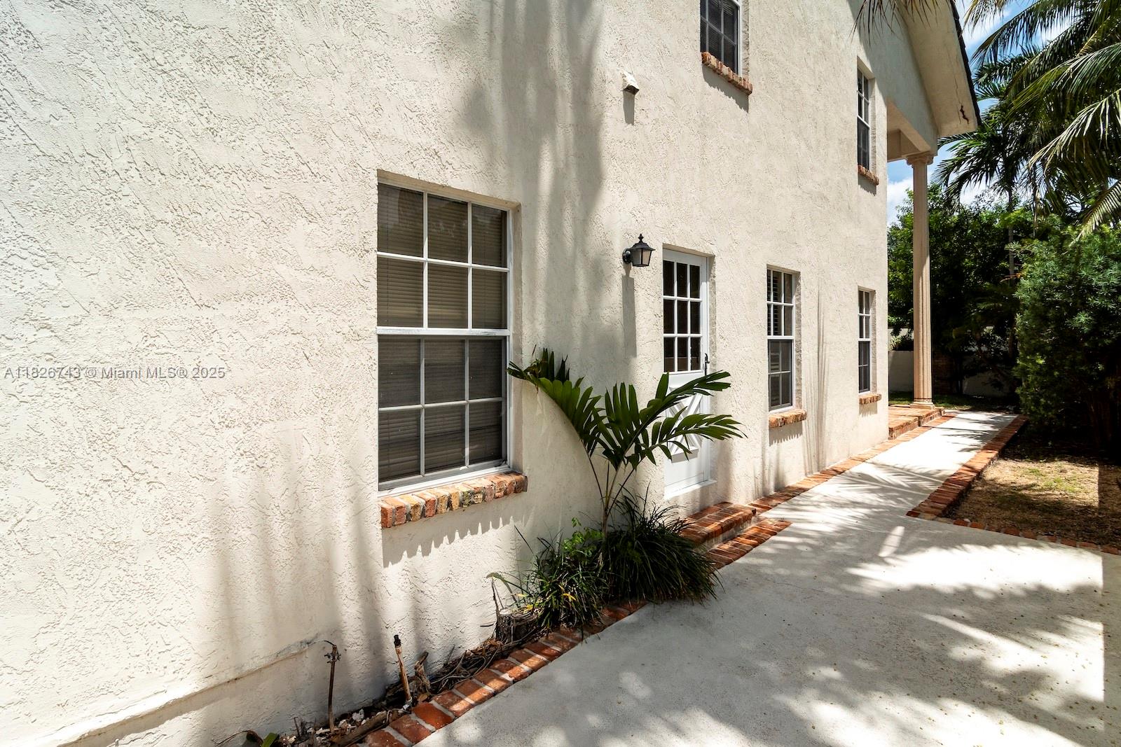 7235 S Prestwick Pl, Miami Lakes, Florida image 40