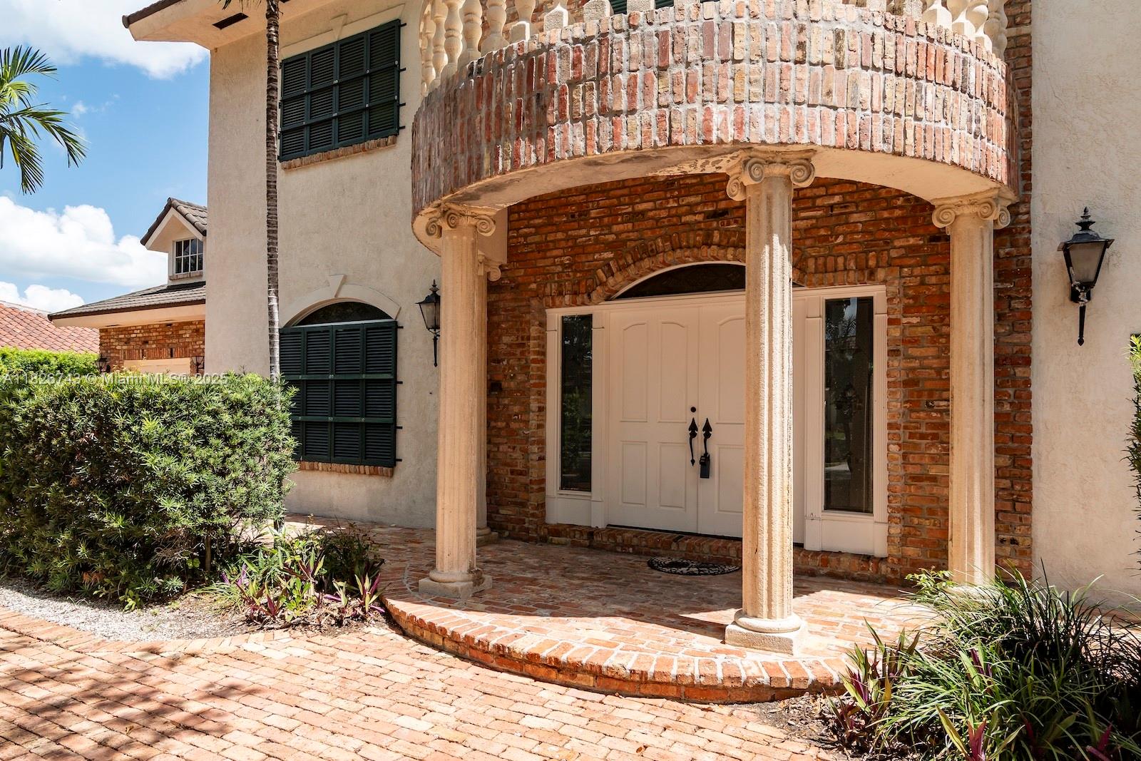 7235 S Prestwick Pl, Miami Lakes, Florida image 5