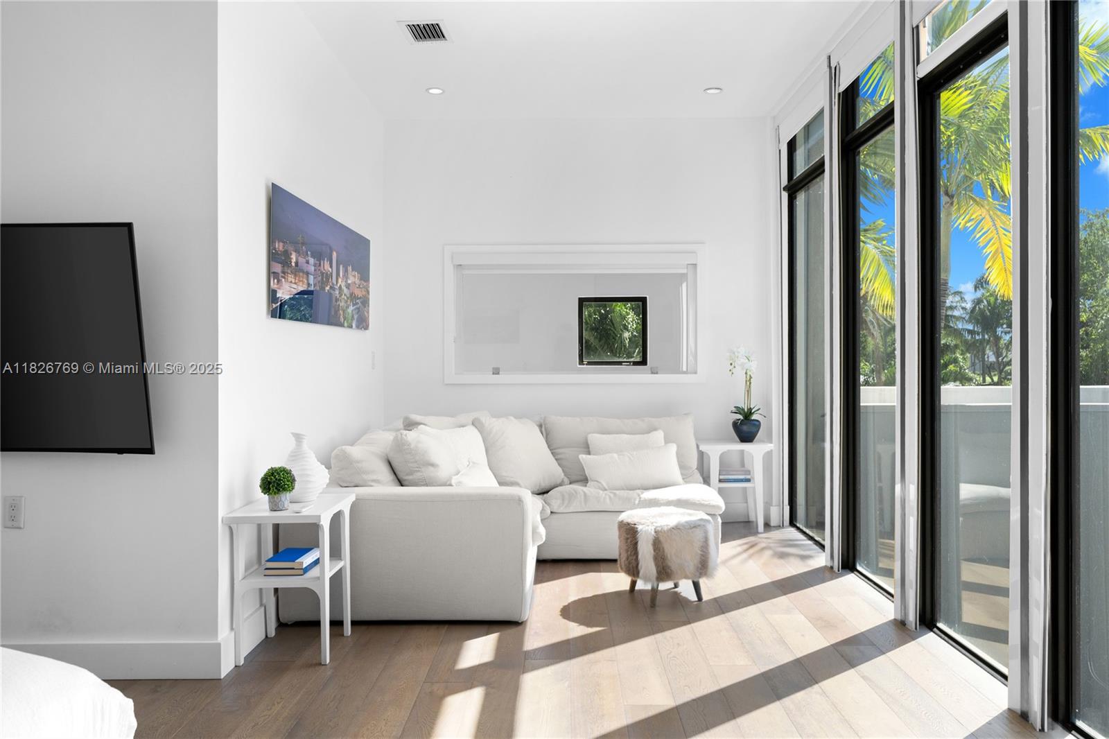 1009 NE 104th St, Miami Shores, Florida image 32