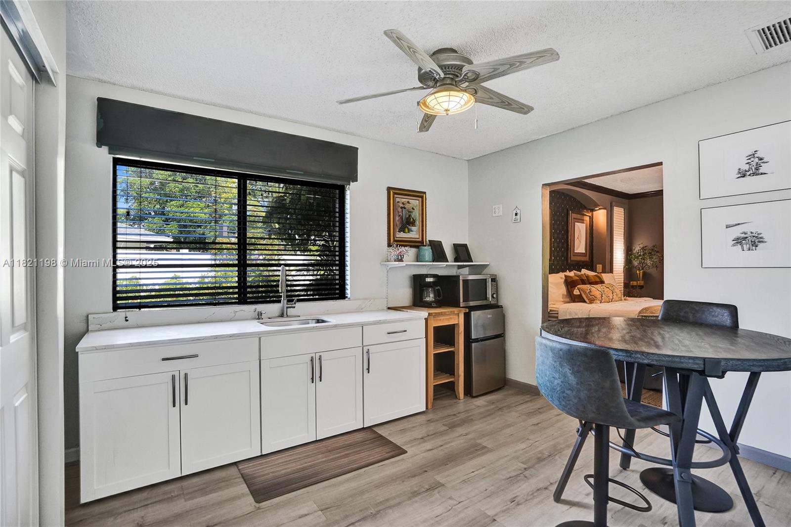 10030 SW 8th St, Pembroke Pines, Florida image 24
