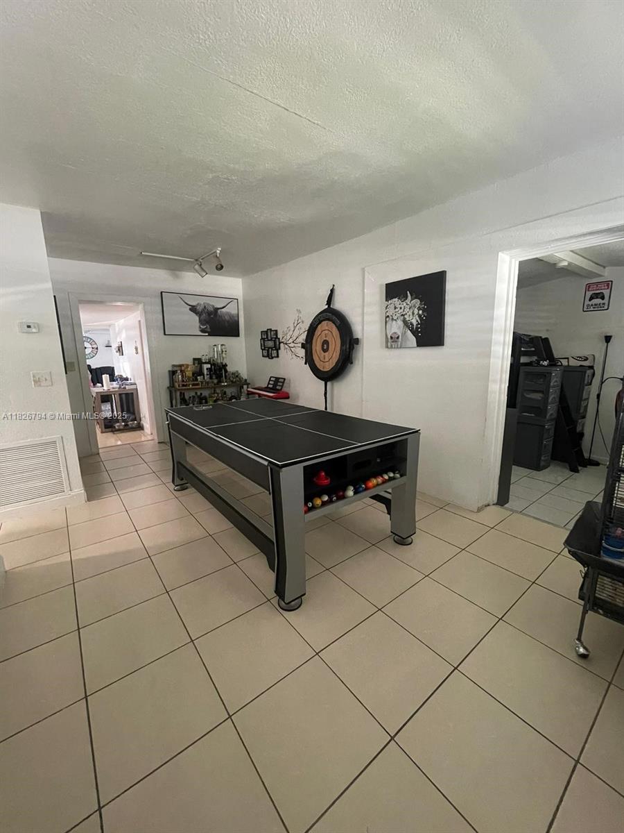 1624 NE 48th Ct, Pompano Beach, Florida image 6