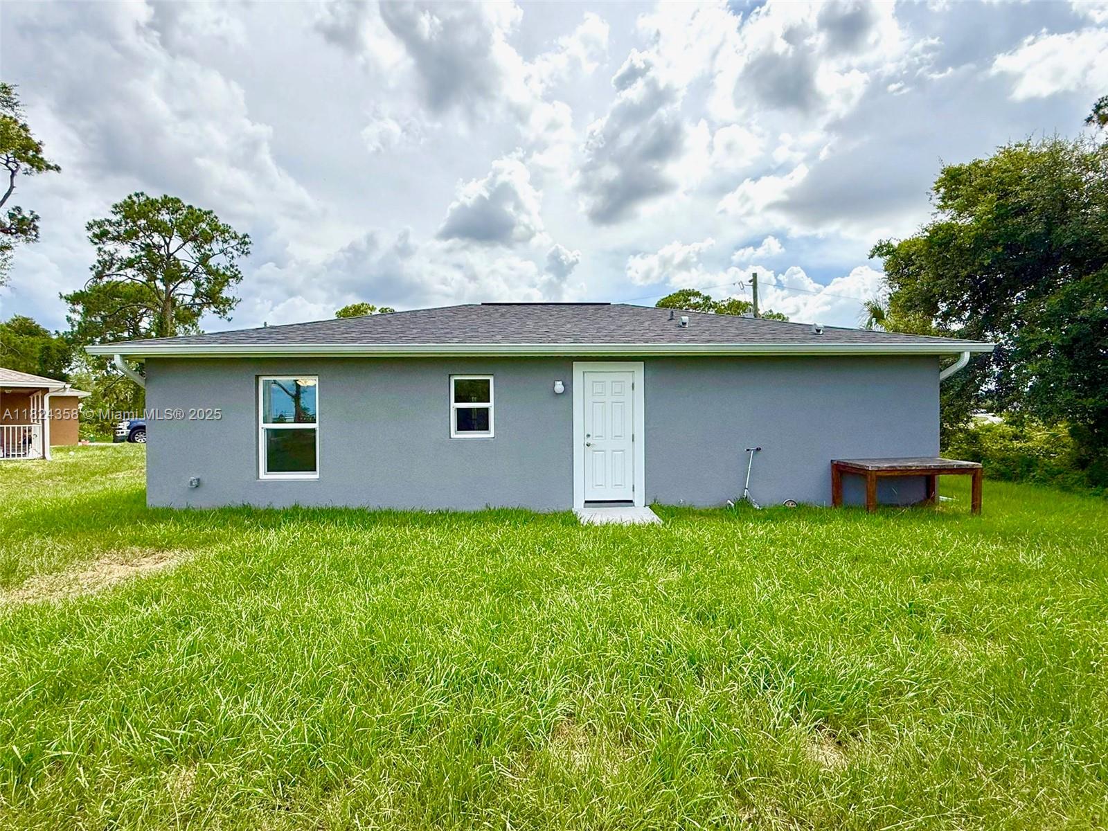 5029 N Dogwood Cir, La Belle, Florida image 11