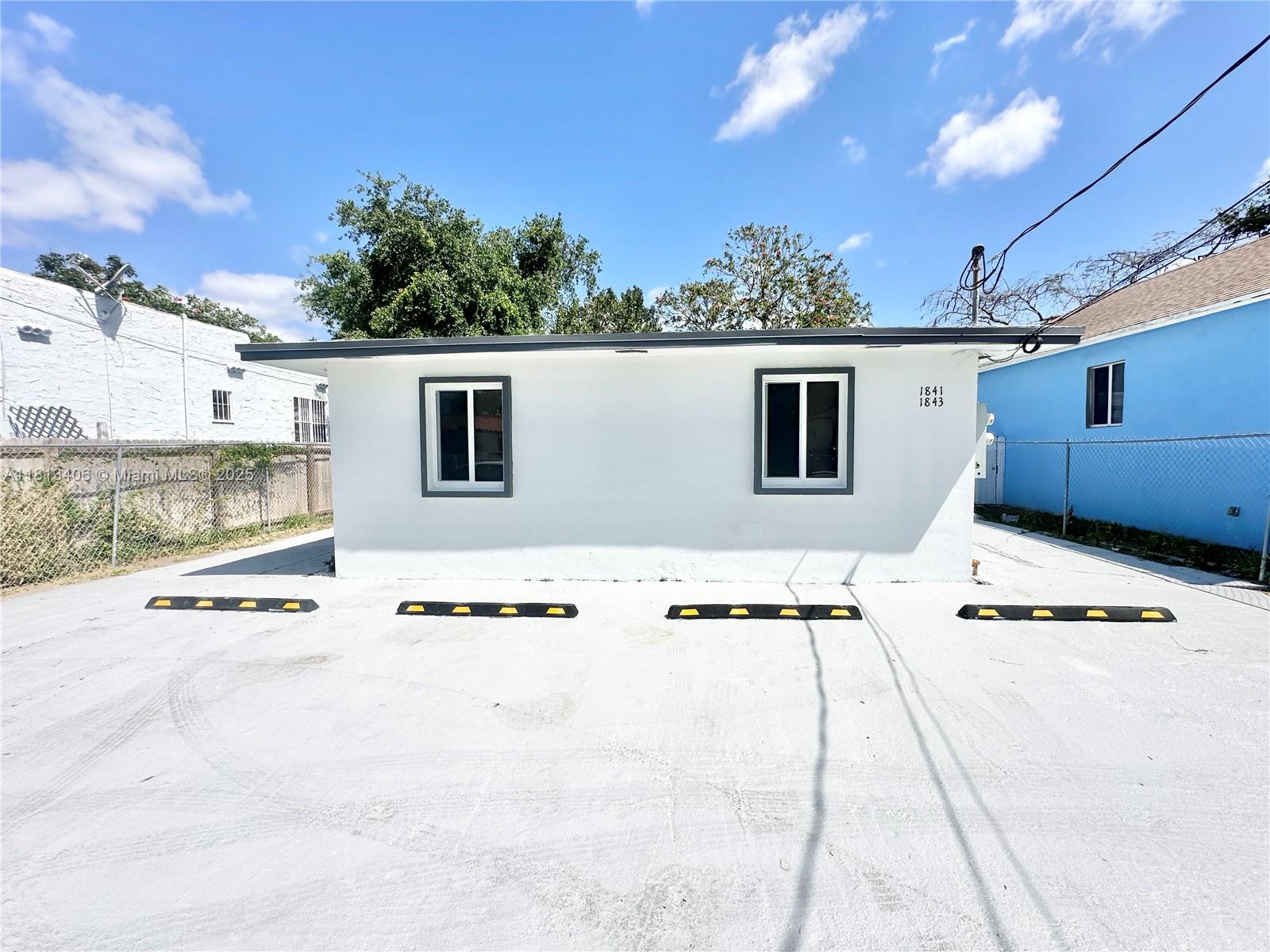 Property photo # 0