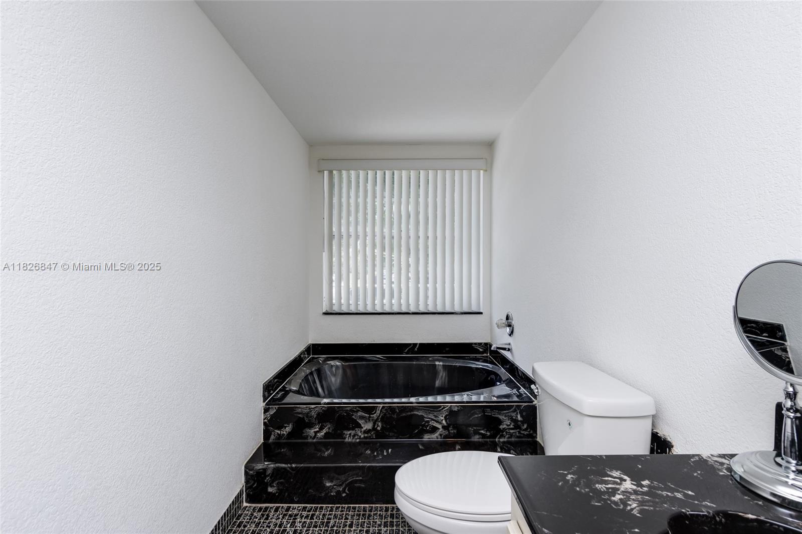 912 NE 27th Ave, Hallandale Beach, Florida image 19