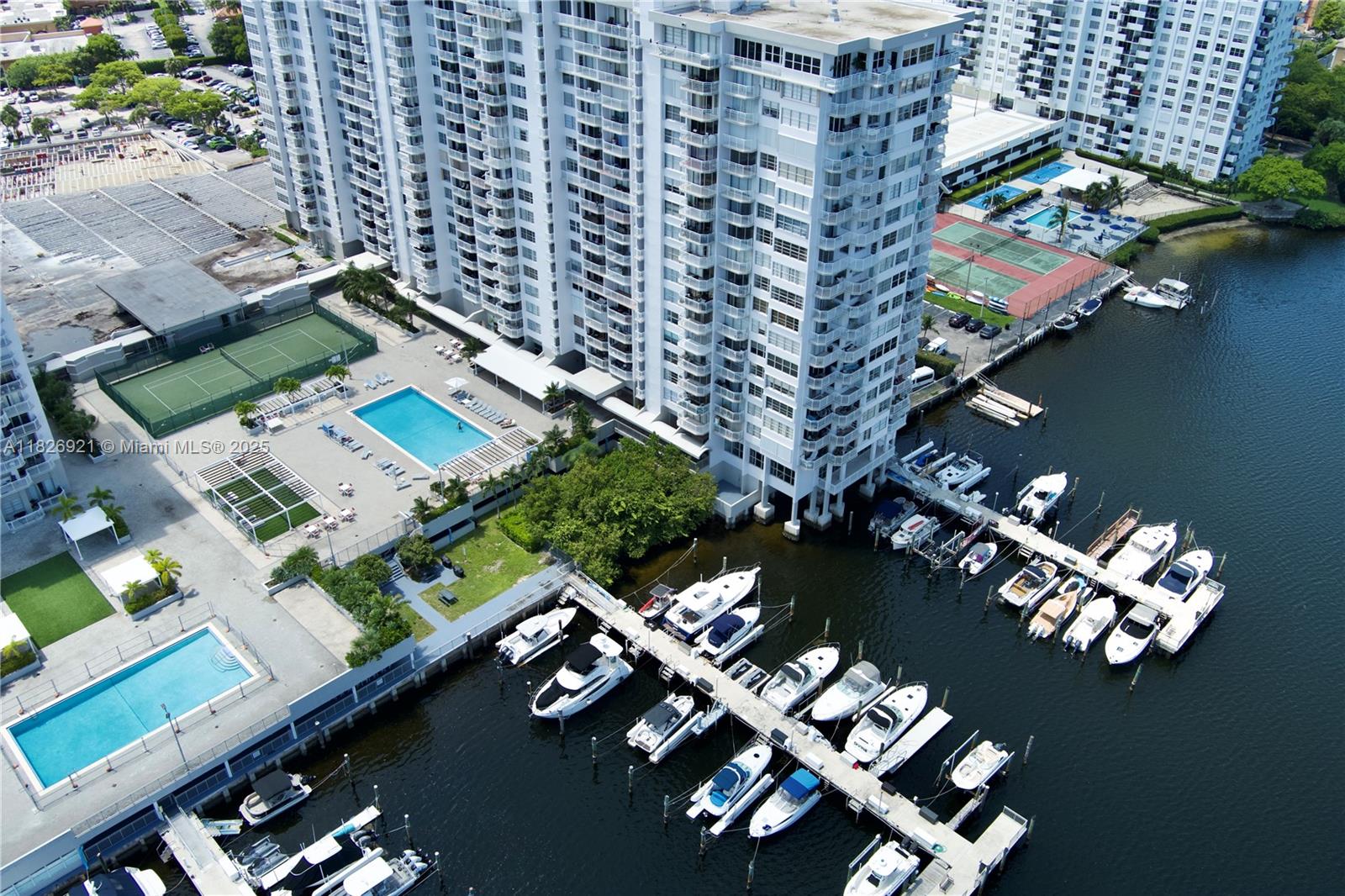 18081 Biscayne Blvd #801, Aventura, Florida image 36
