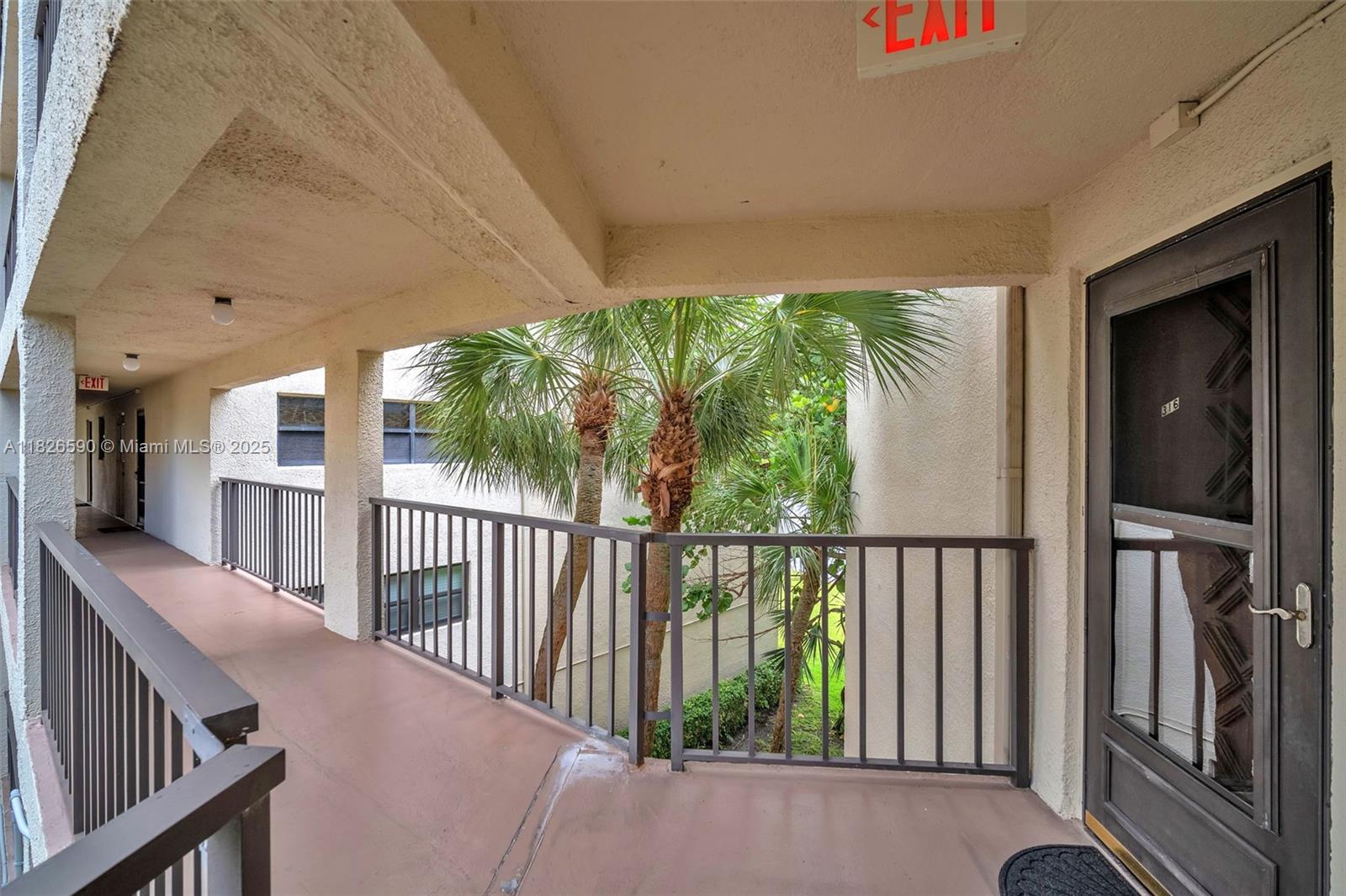 2311 S Cypress Bend Drive #316B, Pompano Beach, Florida image 2