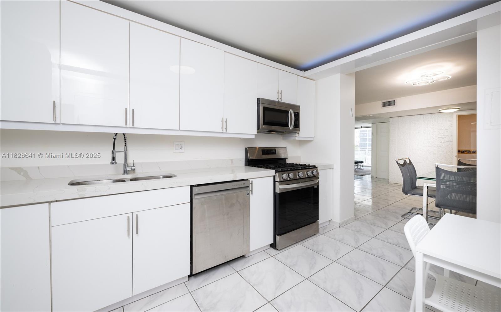 2030 S Ocean Dr #227, Hallandale Beach, Florida image 9