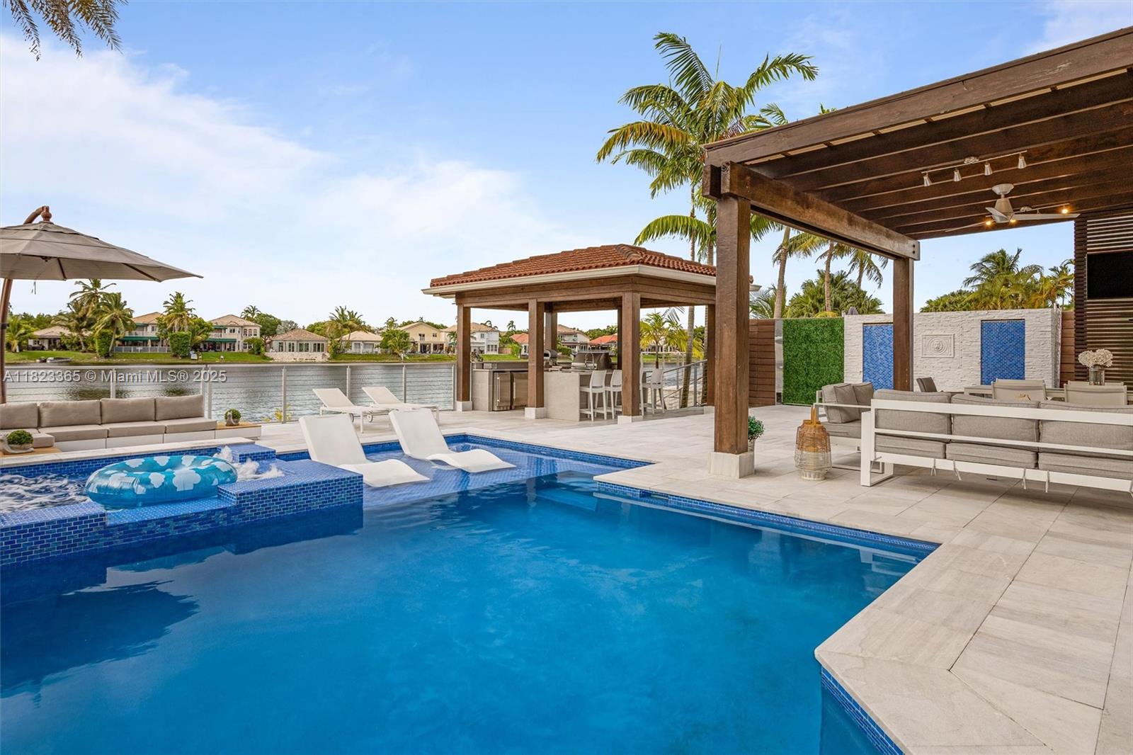 11073 NW 72th Terrace, Doral, Florida image 40