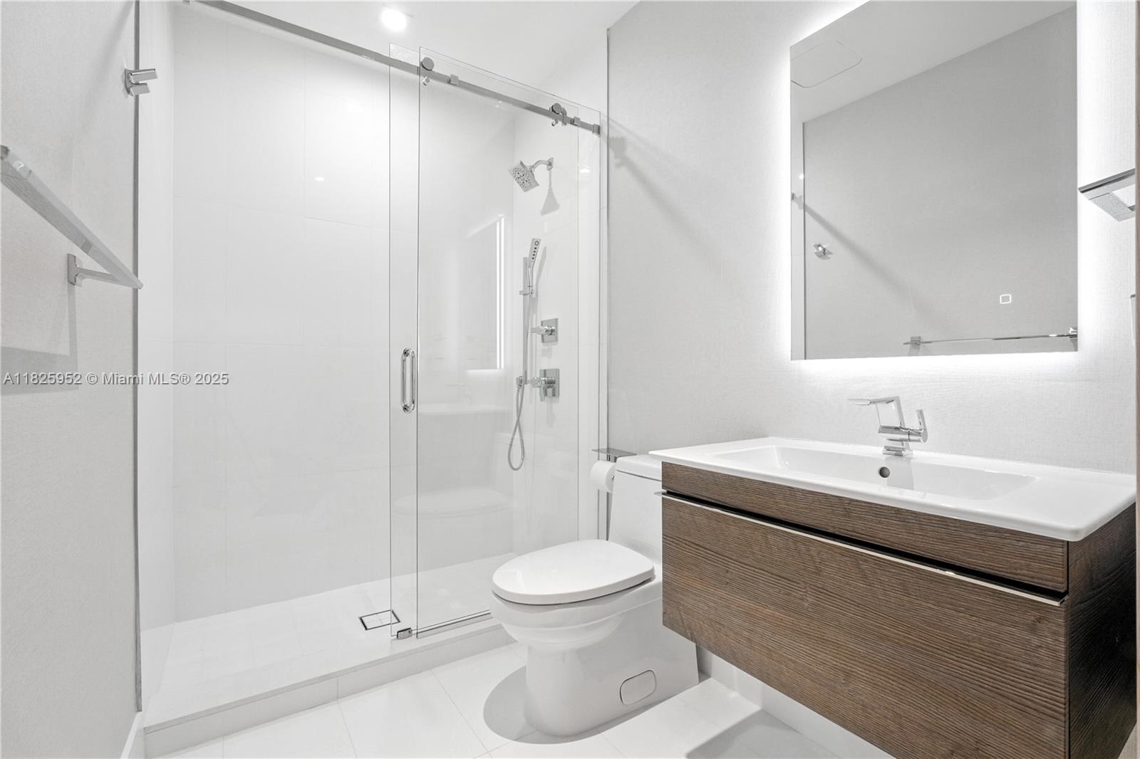 515 Valencia Ave #301, Coral Gables, Florida image 17