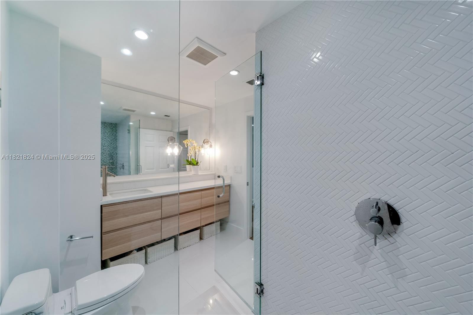 888 S Douglas Rd #115, Coral Gables, Florida image 31