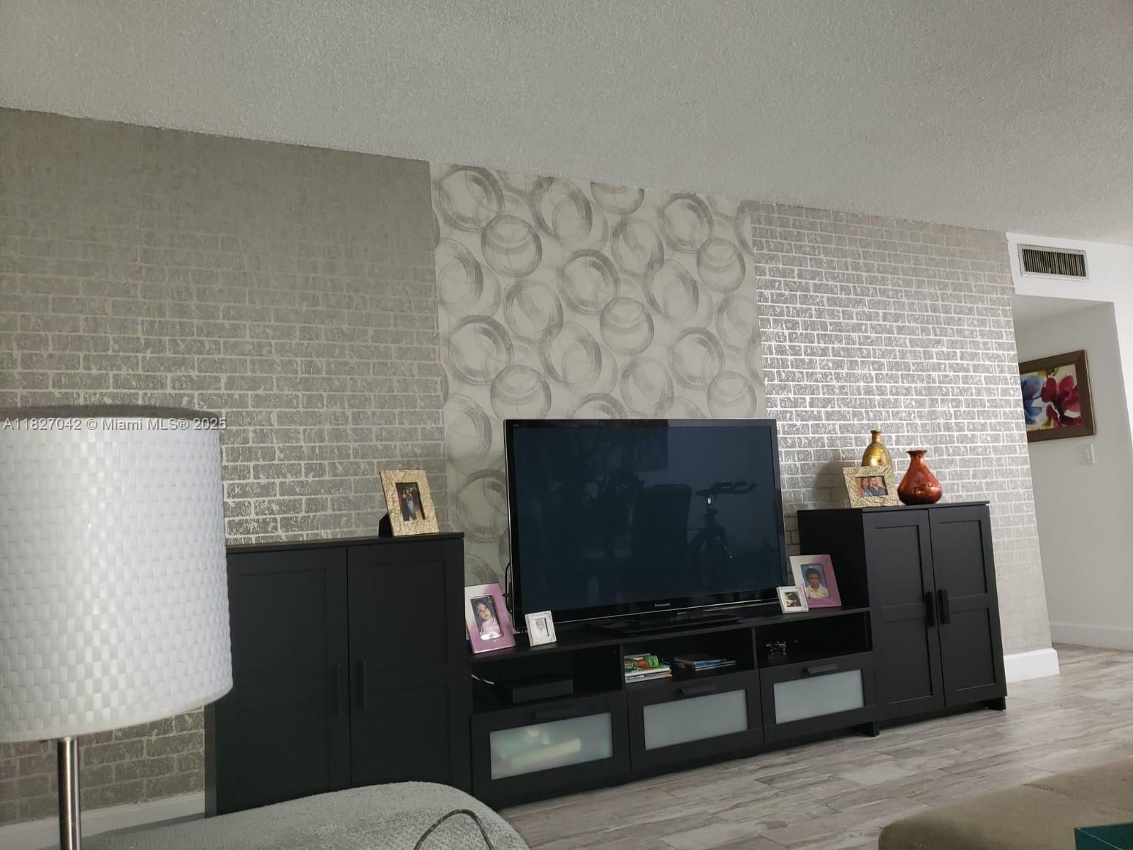 900 NE 12th Ave #302, Hallandale Beach, Florida image 11