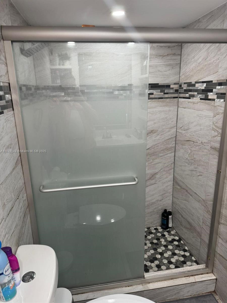 900 NE 12th Ave #302, Hallandale Beach, Florida image 19