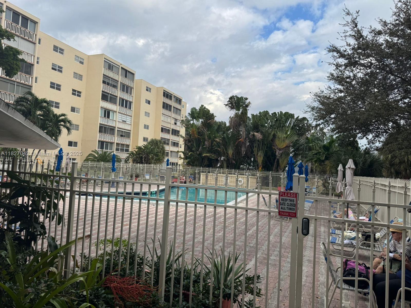 900 NE 12th Ave #302, Hallandale Beach, Florida image 33