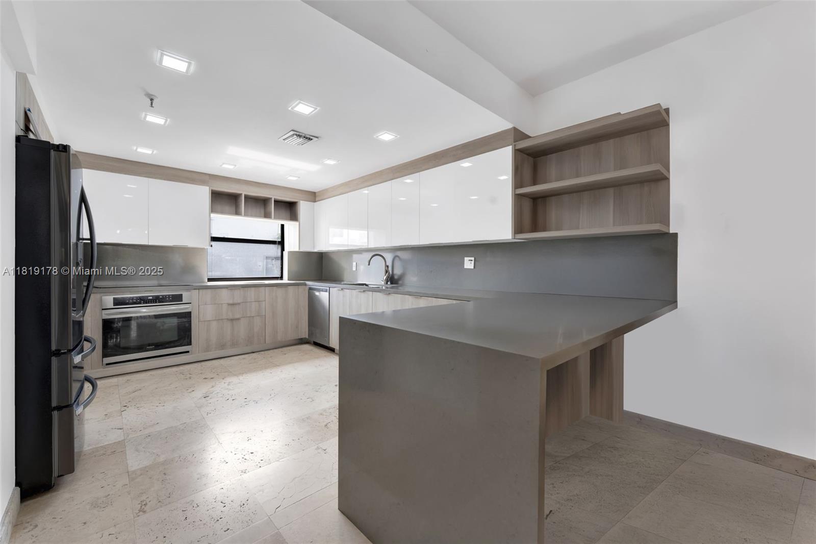 454 Poinciana Dr #1621, Sunny Isles Beach, Florida image 17
