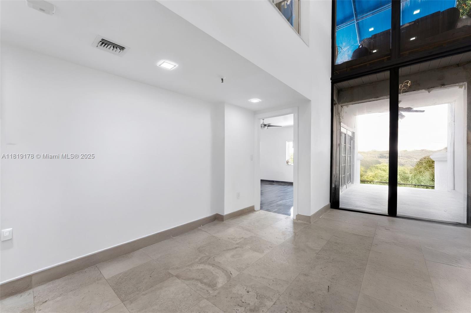 454 Poinciana Dr #1621, Sunny Isles Beach, Florida image 24