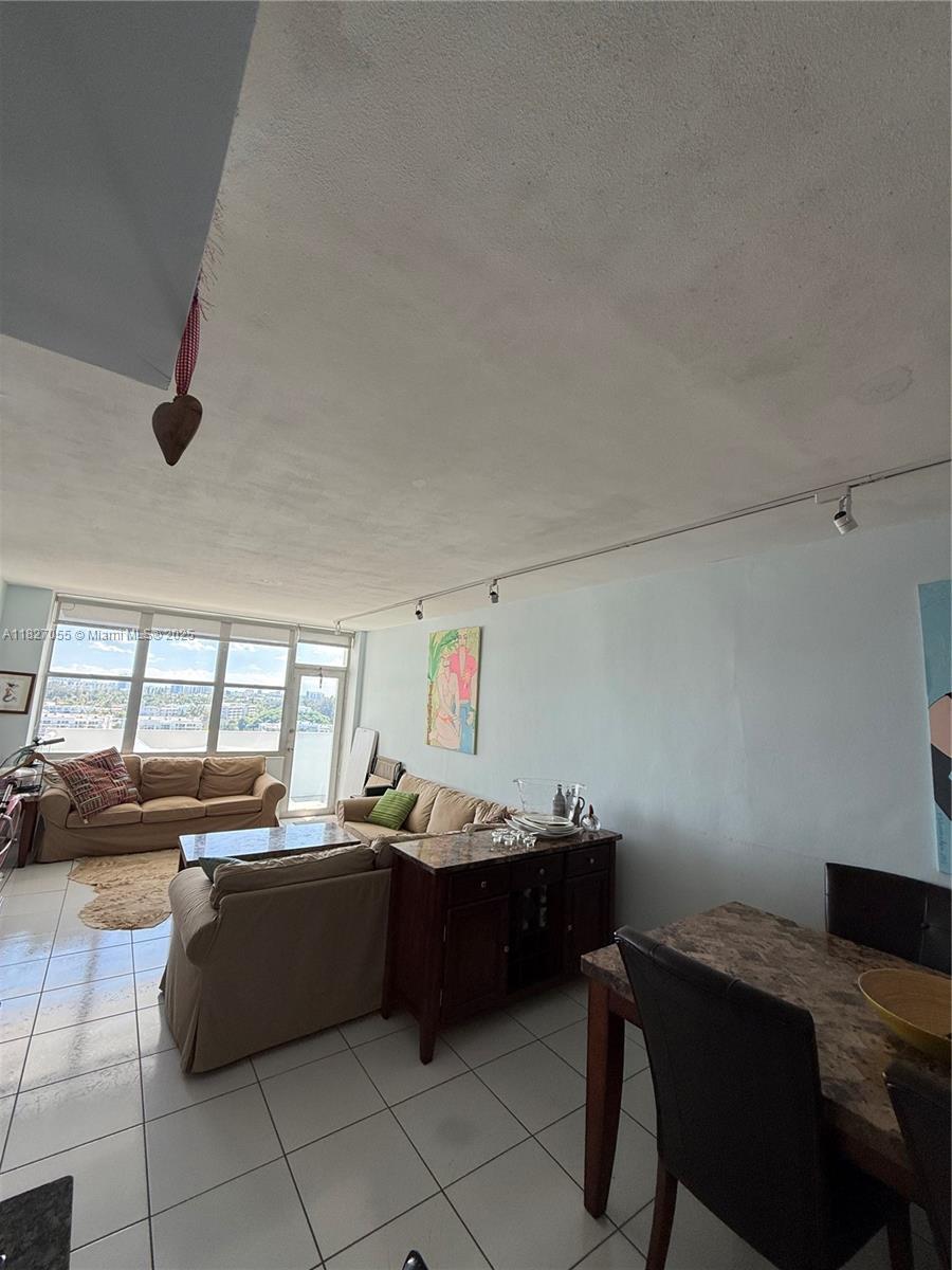 7441 Wayne Ave #10E, Miami Beach, Florida image 6