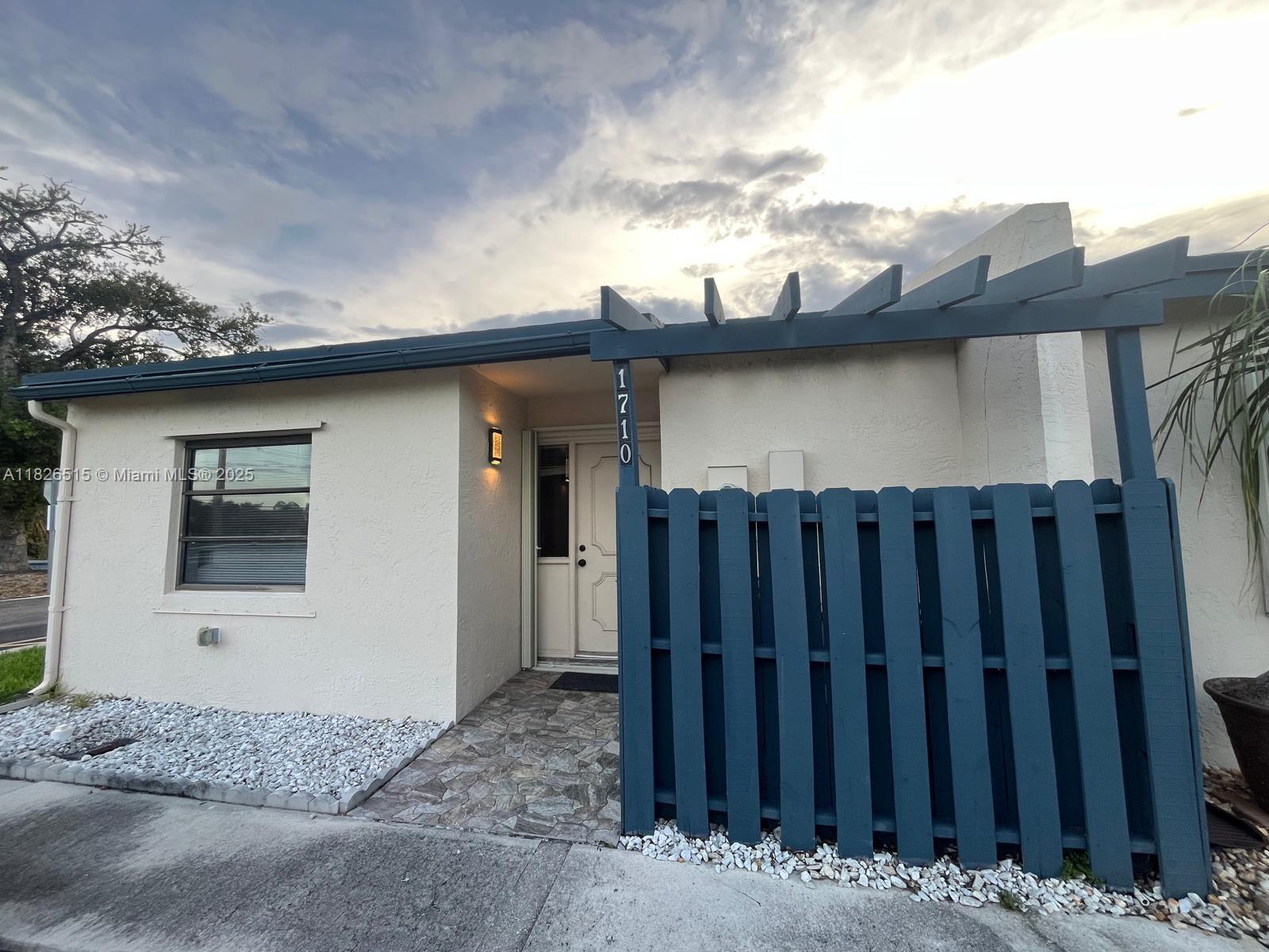 1710 NW 92nd Ave, Pembroke Pines, Florida image 1