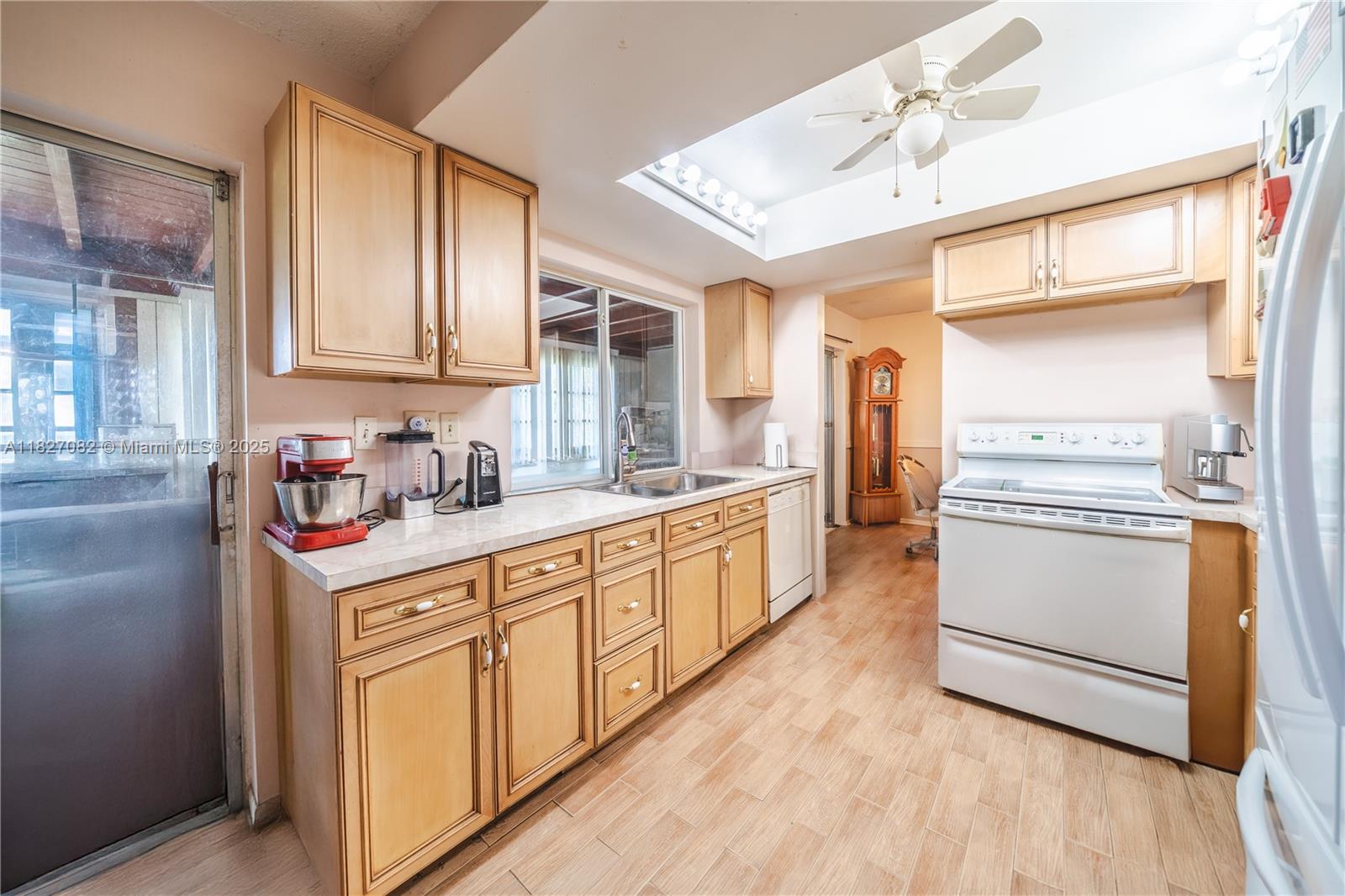 5103 NW 54th Ct, Tamarac, Florida image 7