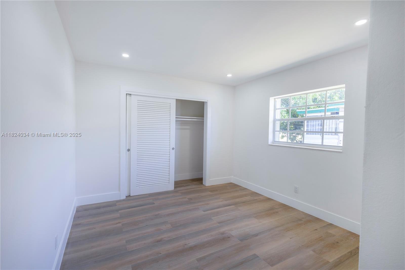 2568 NW 34th Ter, Lauderdale Lakes, Florida image 24