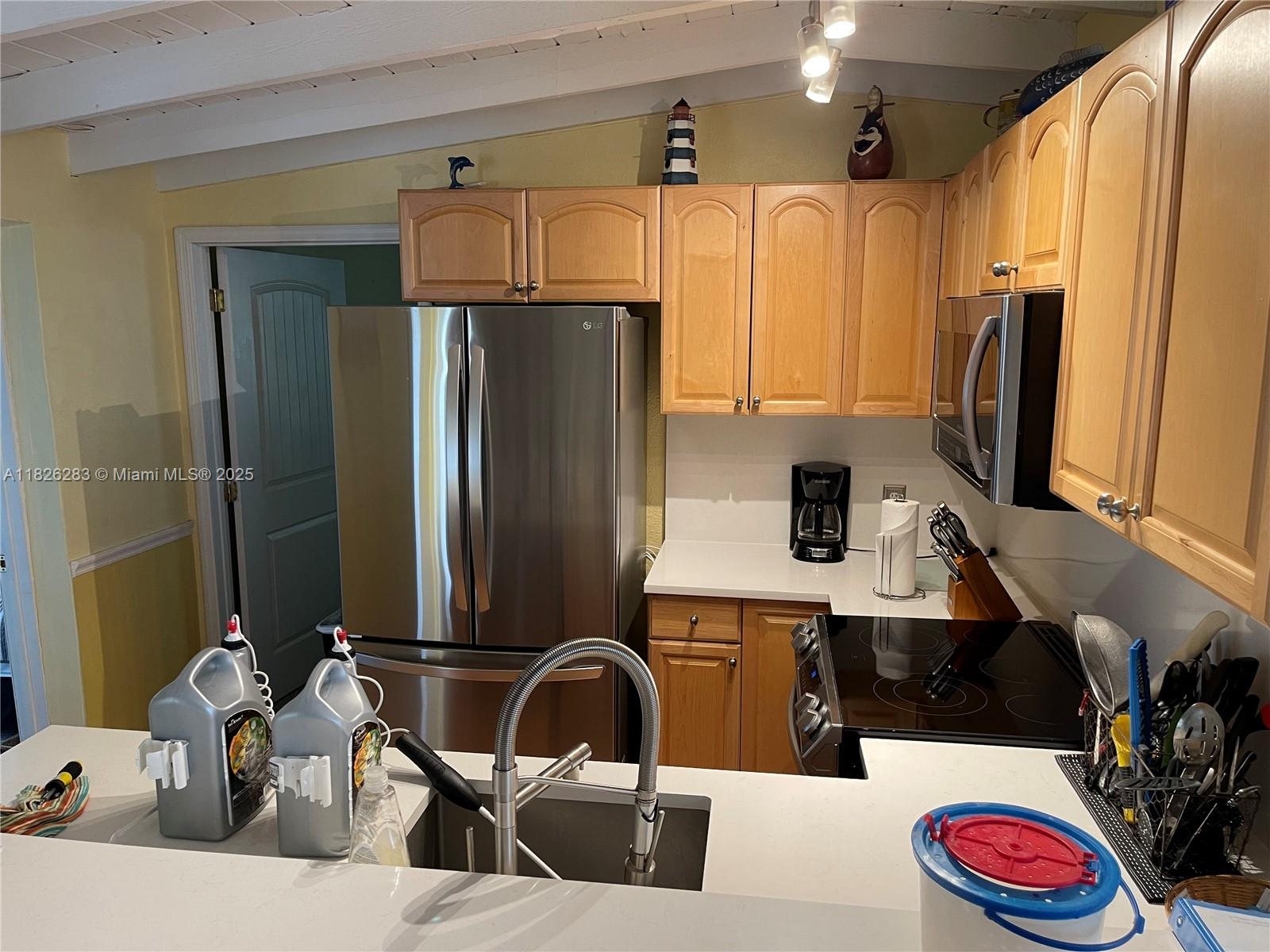 185 Gardenia Street, Tavernier, Florida image 6