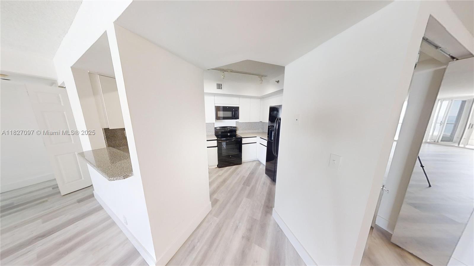 6767 Collins Ave #1402, Miami Beach, Florida image 20