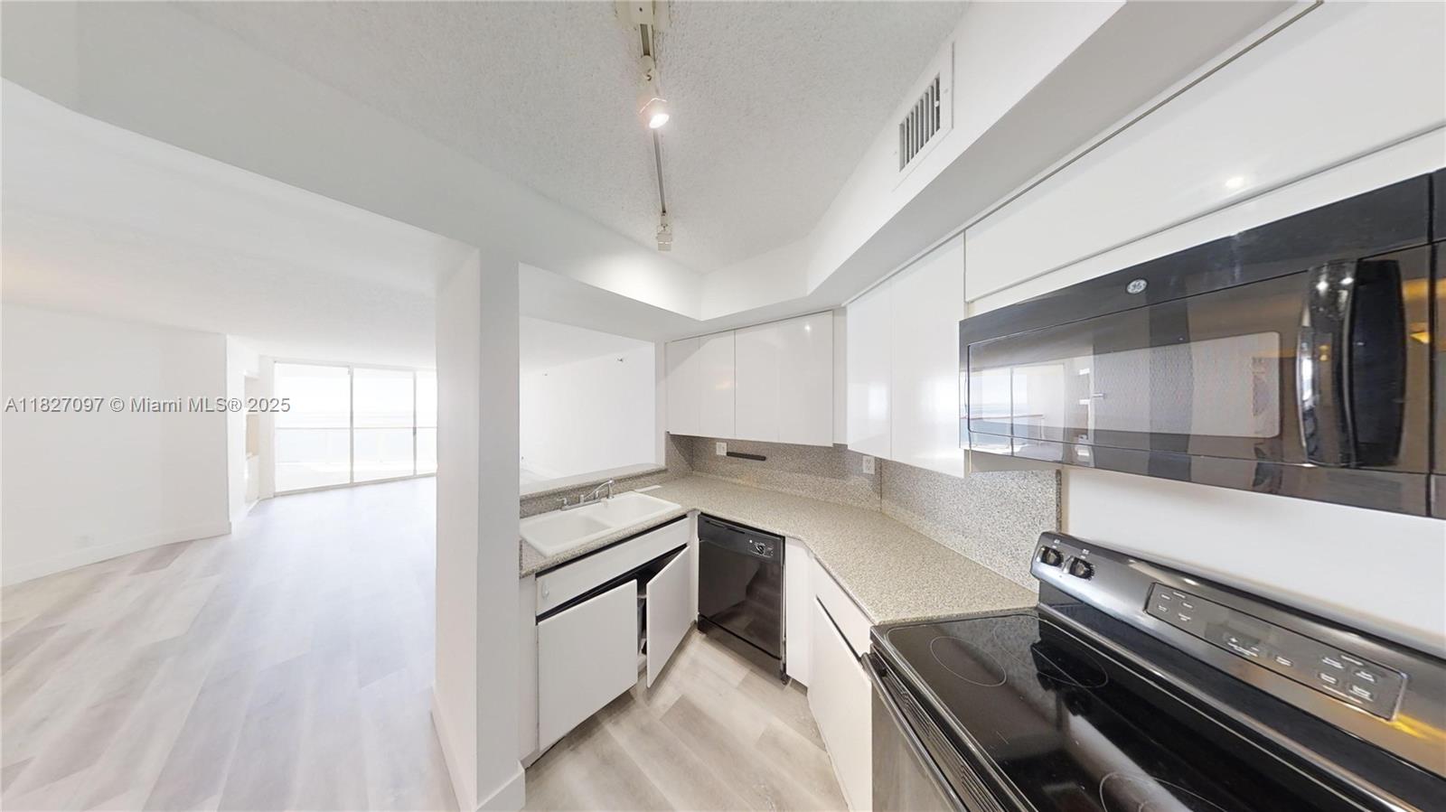 6767 Collins Ave #1402, Miami Beach, Florida image 22