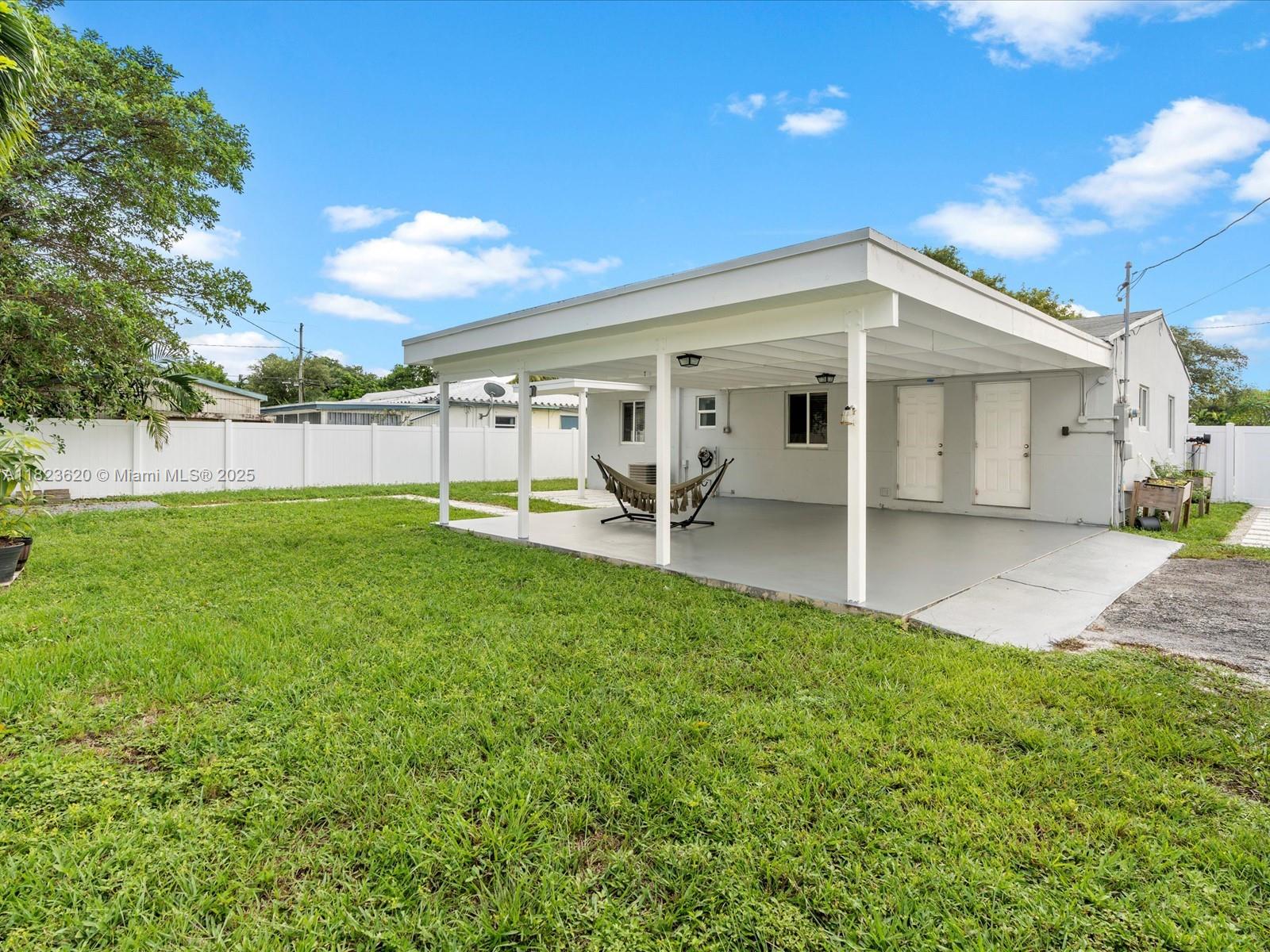 1325 N 26th Ave, Hollywood, Florida image 20