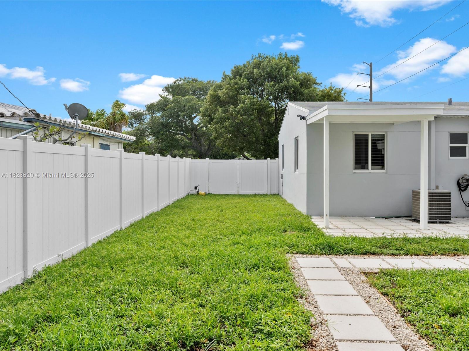 1325 N 26th Ave, Hollywood, Florida image 22