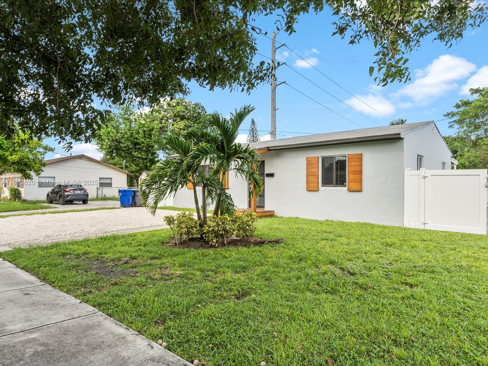 1325 N 26th Ave, Hollywood, Florida image 3