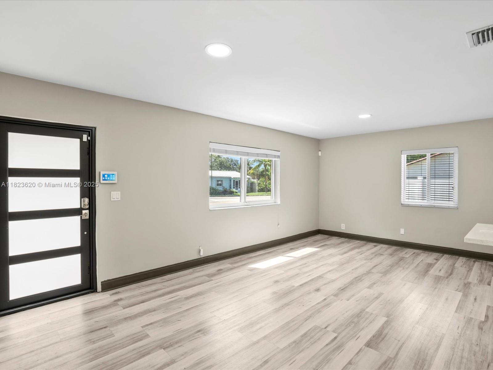 1325 N 26th Ave, Hollywood, Florida image 4
