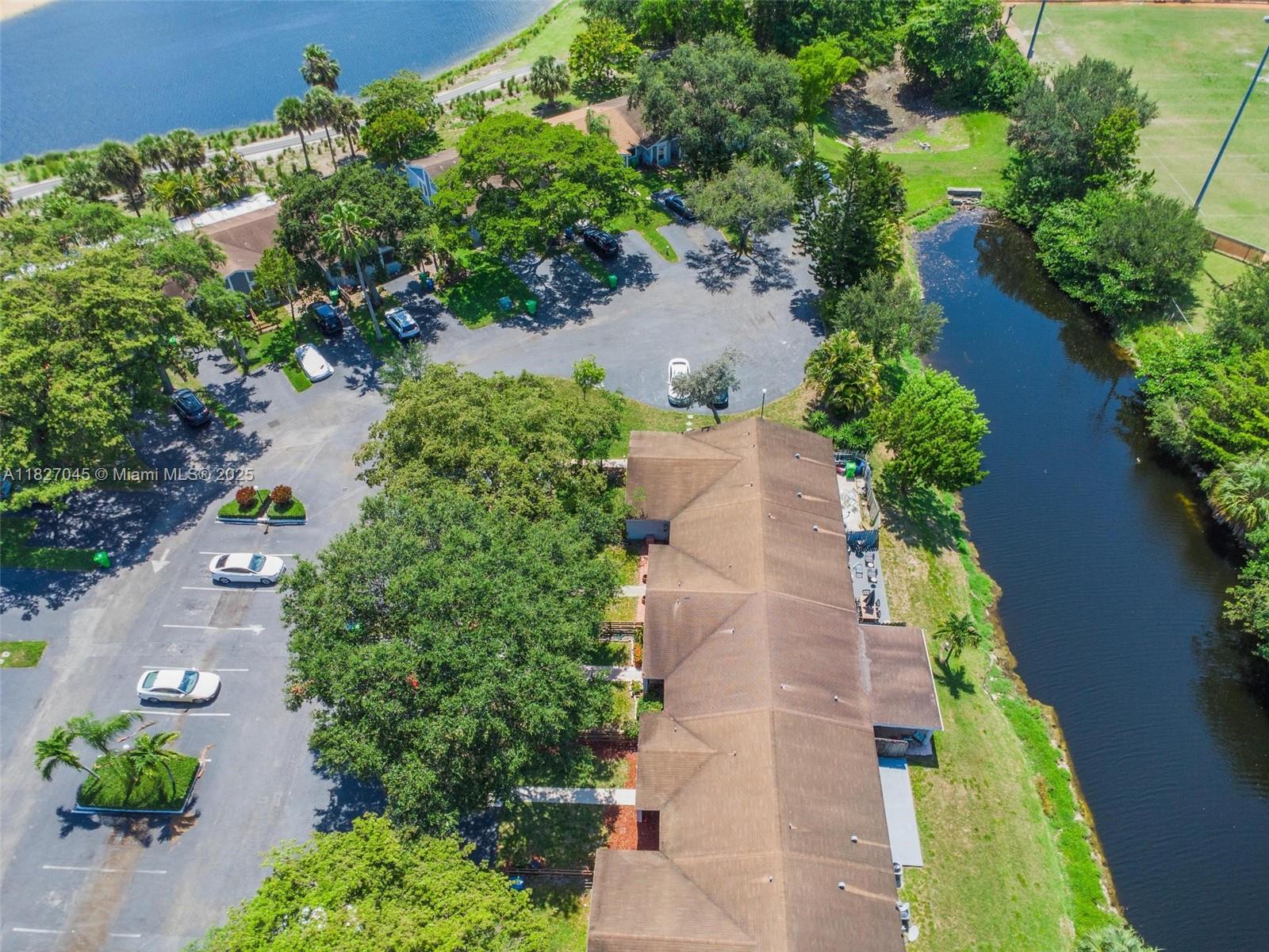 8041 NW 41st Court, Sunrise, Florida image 17