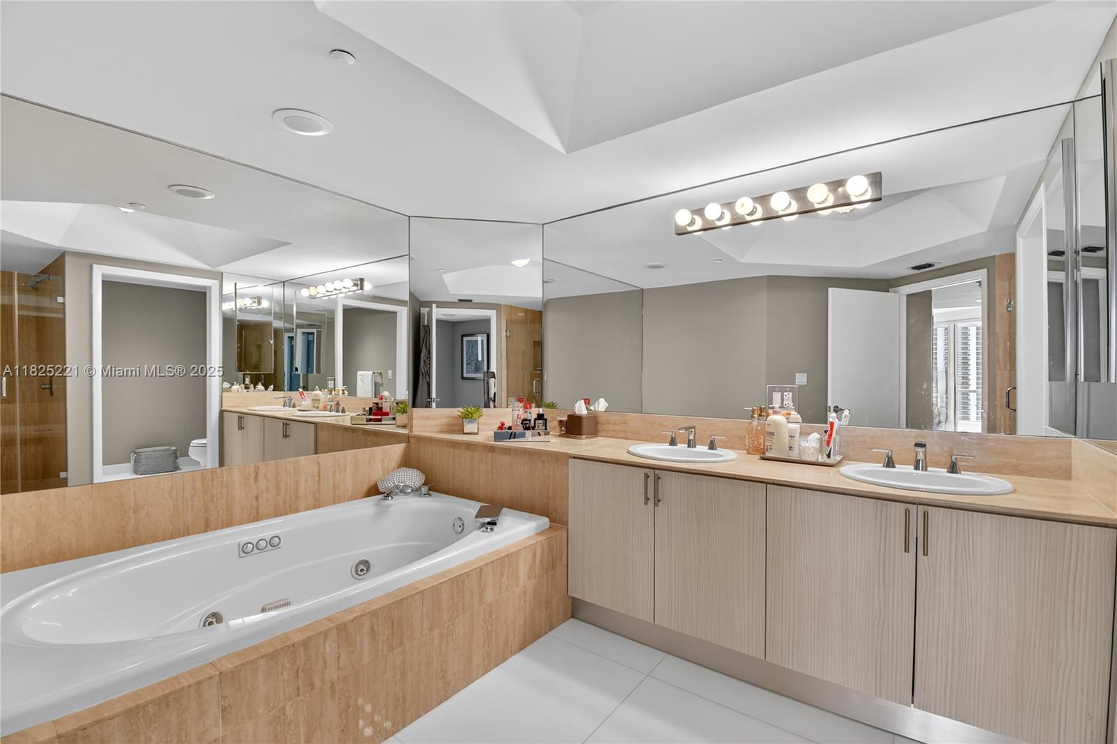 7000 Island Blvd #1408, Aventura, Florida image 28
